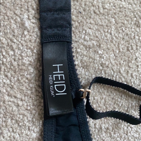 Black heidi klum push-up bra - Picture 2 of 4